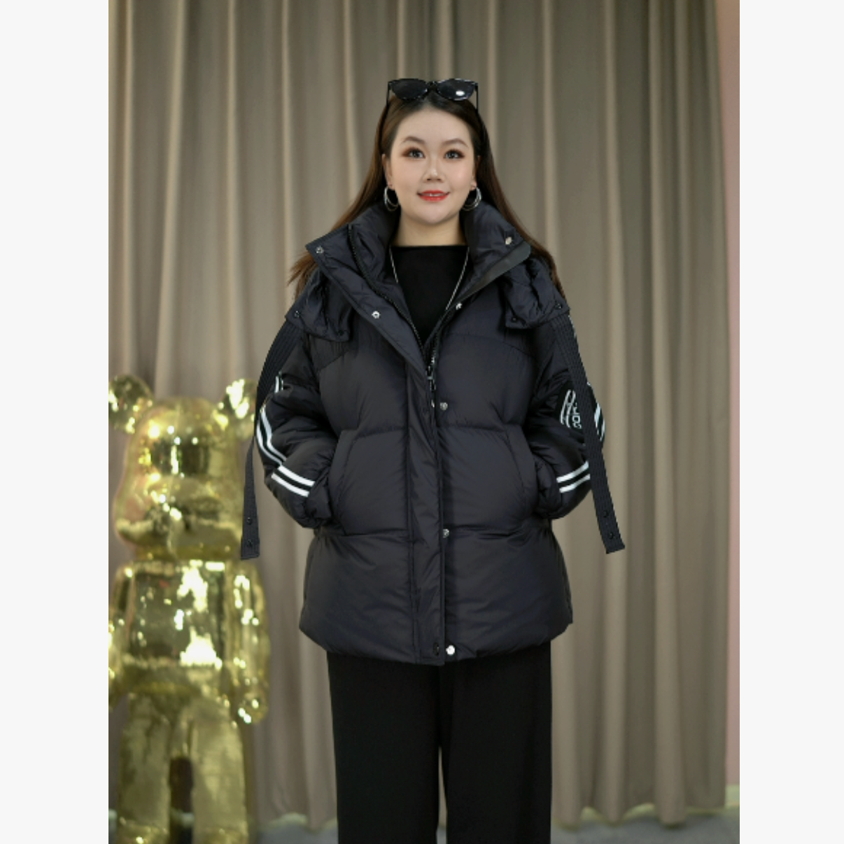 【洋洋】时尚宽松型休闲保暖拉链百搭冬季厚羽绒服女款插肩袖连帽