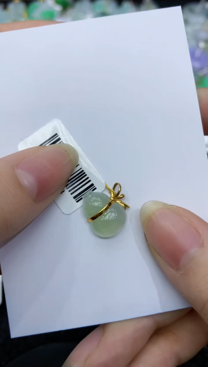 【闪购商品】翡翠颈饰18K金镶嵌8888888888
