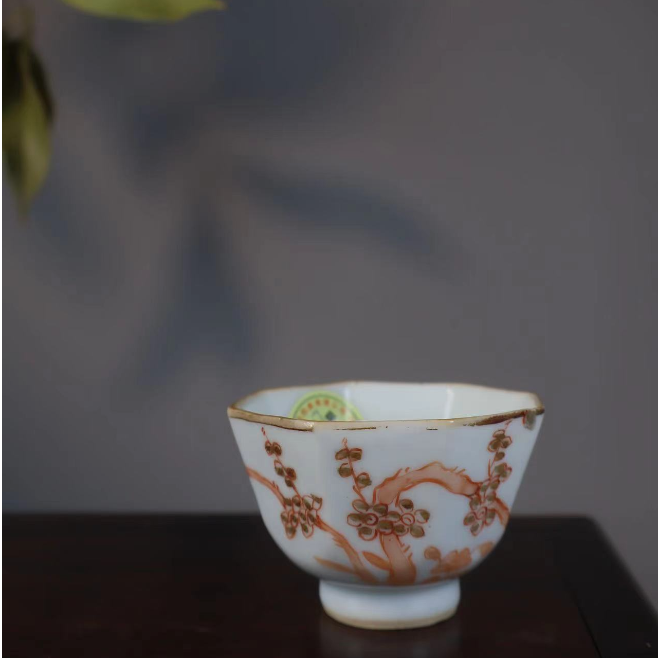 12:清晚期矾红描金八方梅花花鸟纹杯