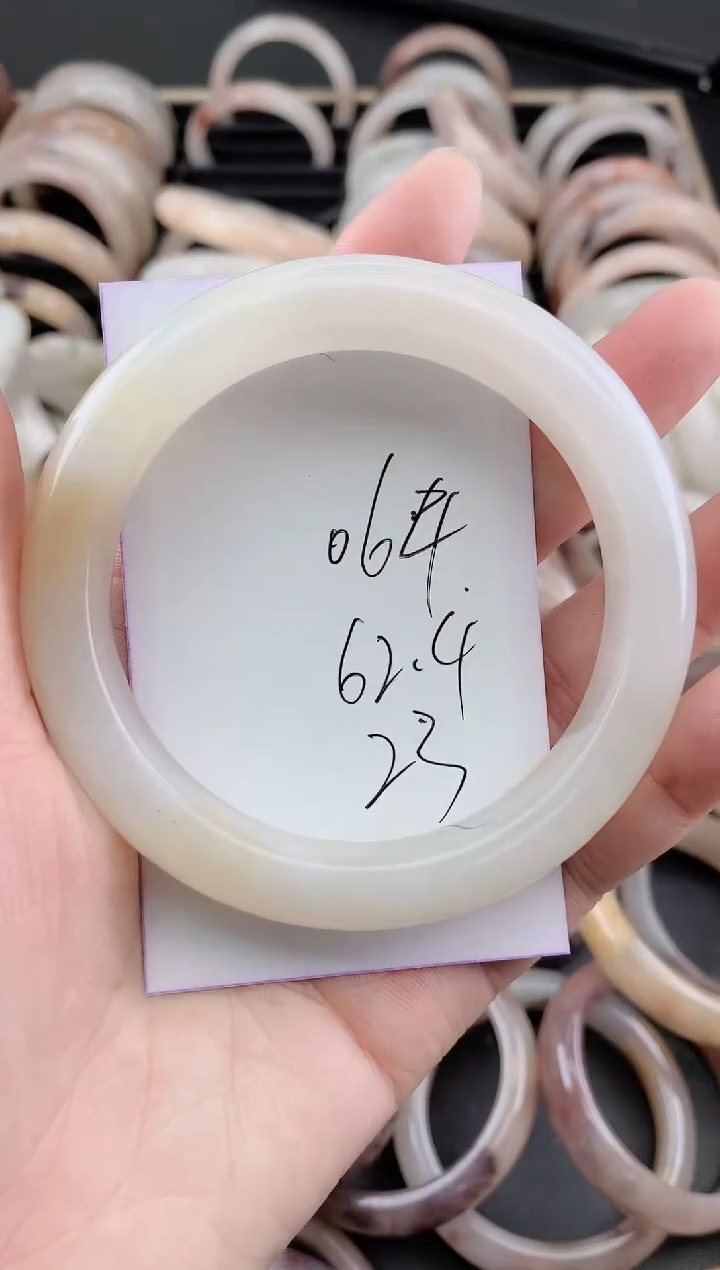 未镶嵌手镯石英质玉（金丝玉）064