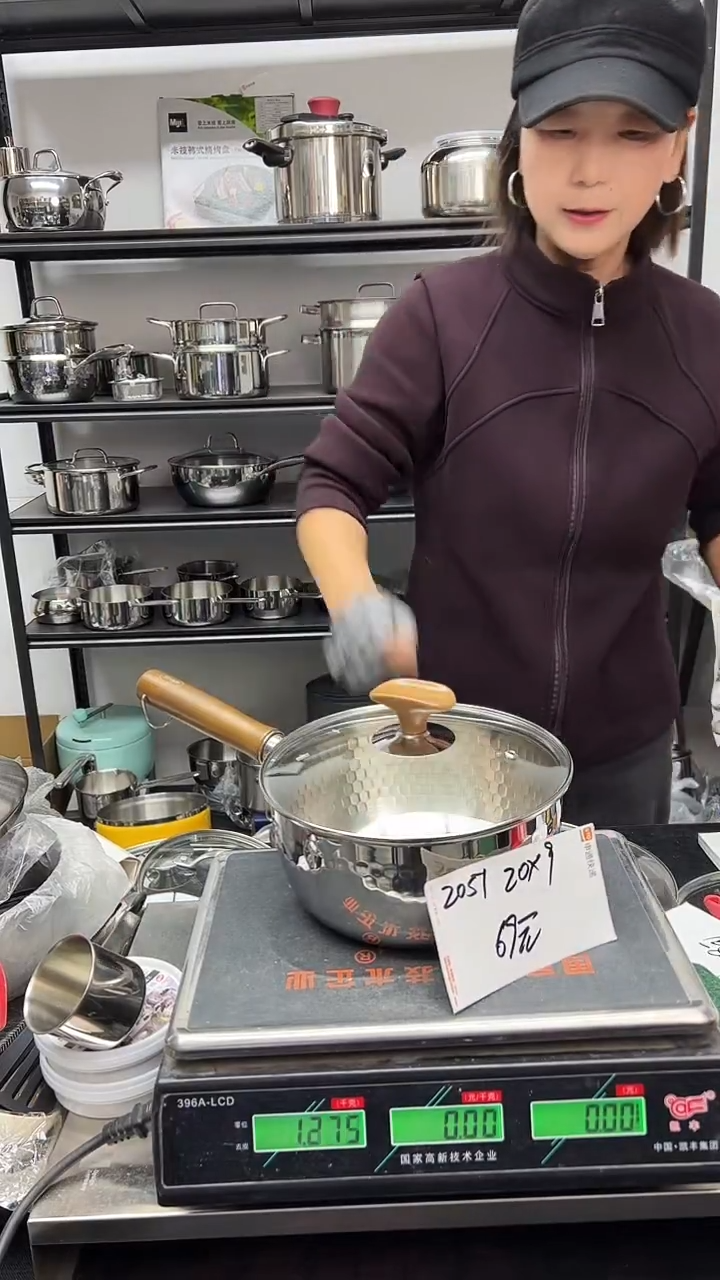 304不锈钢20*9雪平锅2051