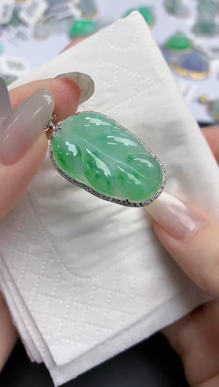 【闪购商品】翡翠颈饰18K金镶嵌天然缅甸翡翠A货