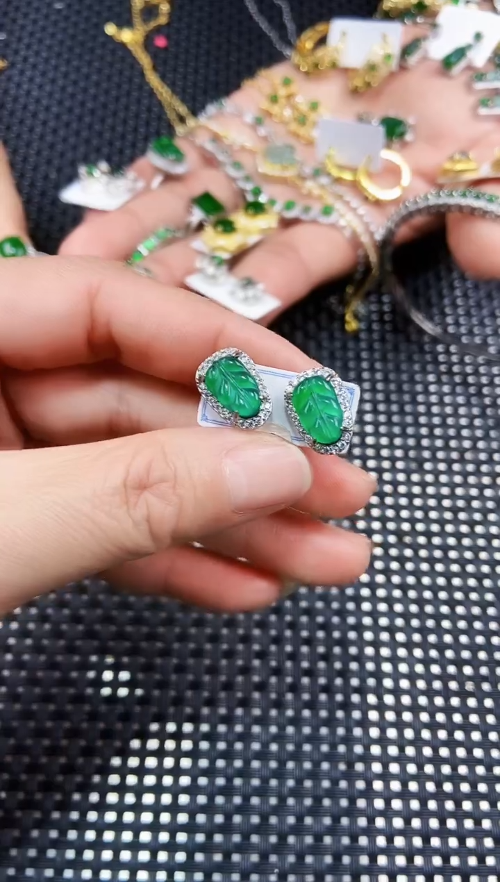 【闪购商品】翡翠耳饰未镶嵌111111111