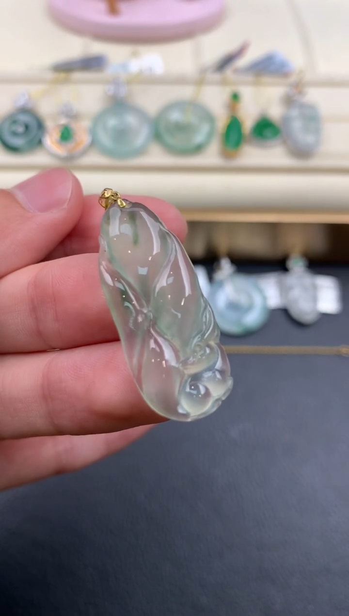 【闪购商品】翡翠颈饰18K金镶嵌D698     