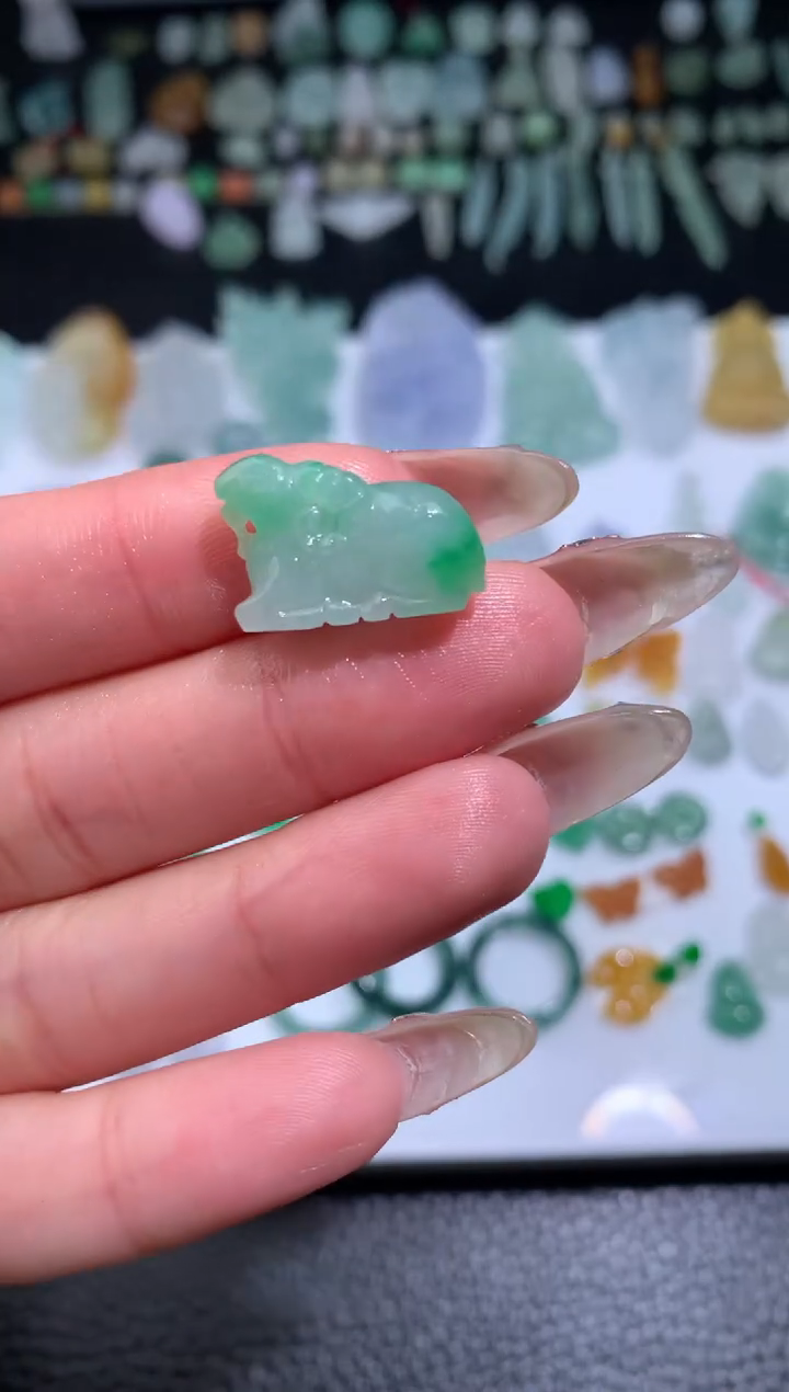 【闪购商品】定制翡翠未镶嵌毛货