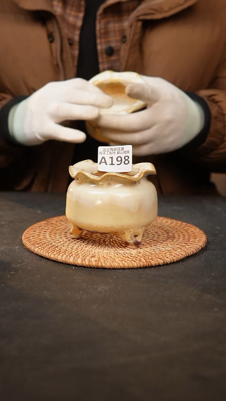 【闪购商品】瓷片198泥泥手工花盆