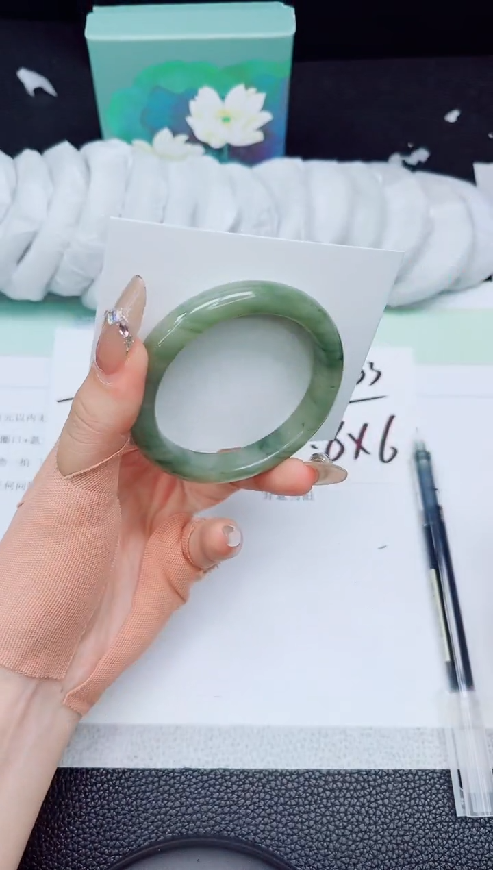 石英质玉未镶嵌手镯270-52