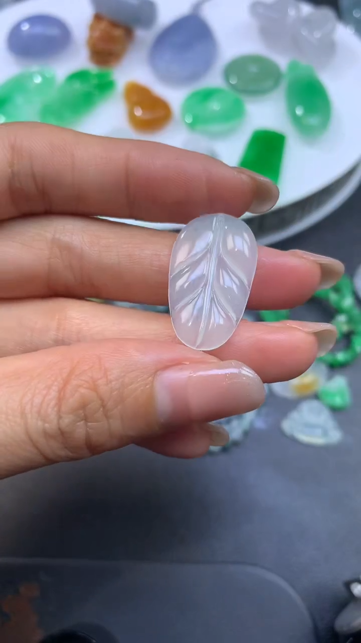 【闪购商品】定制翡翠未镶嵌翡翠