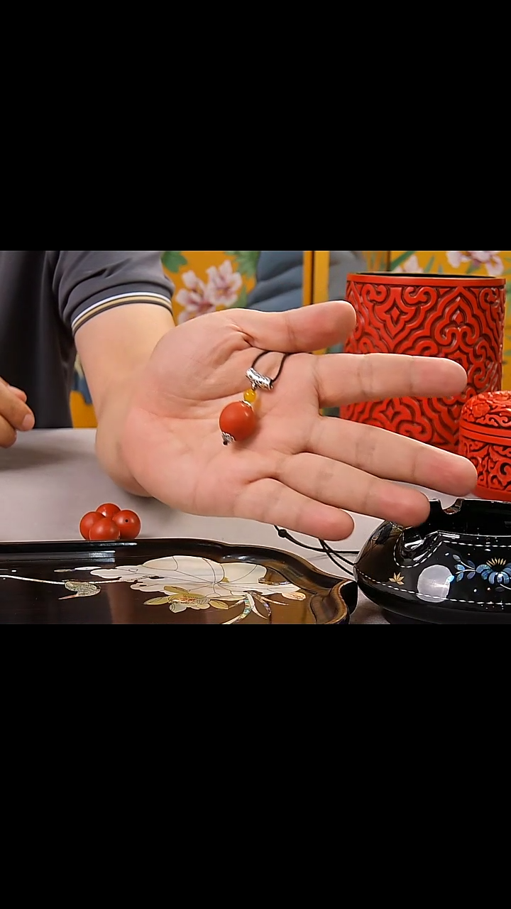 扬州漆器  单珠吊坠毛衣链1.8大漆珠