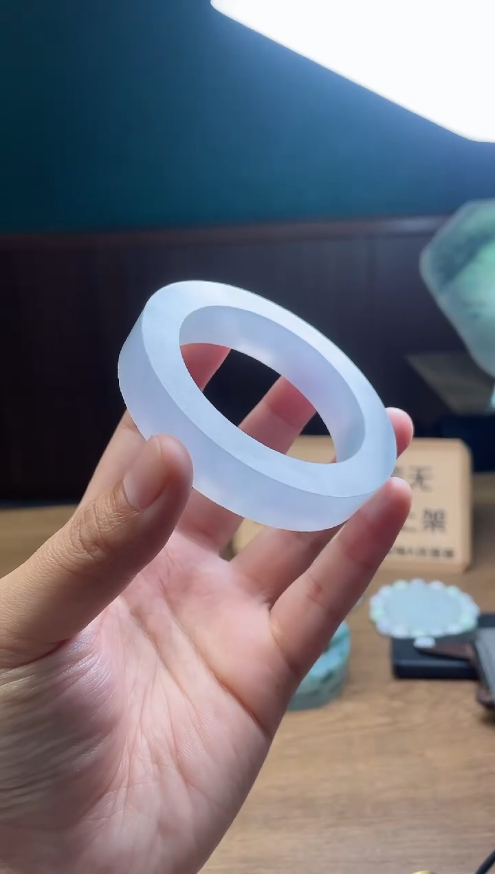 【闪购商品】定制翡翠手镯未镶嵌定制