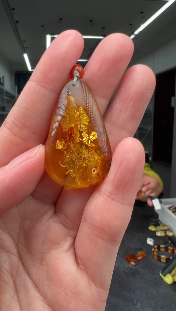 琥珀颈饰未镶嵌吊坠