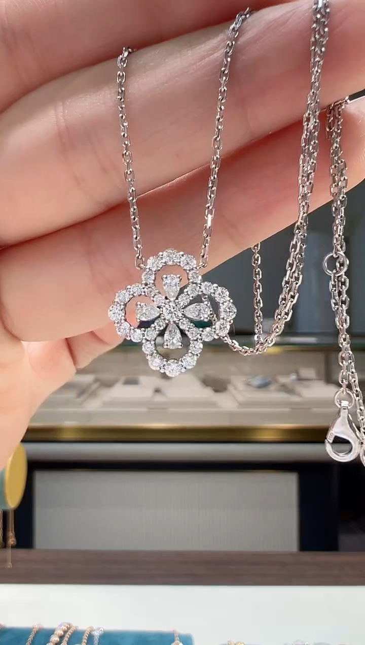 【闪购商品】钻石套链18K金镶嵌满钻四叶花项链K白