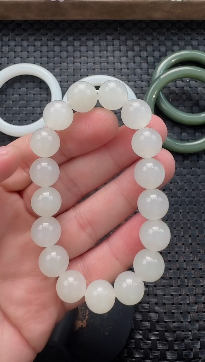 颈饰未镶嵌和田玉12mm手串
