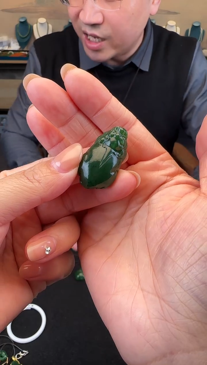 颈饰未镶嵌和田玉貔貅