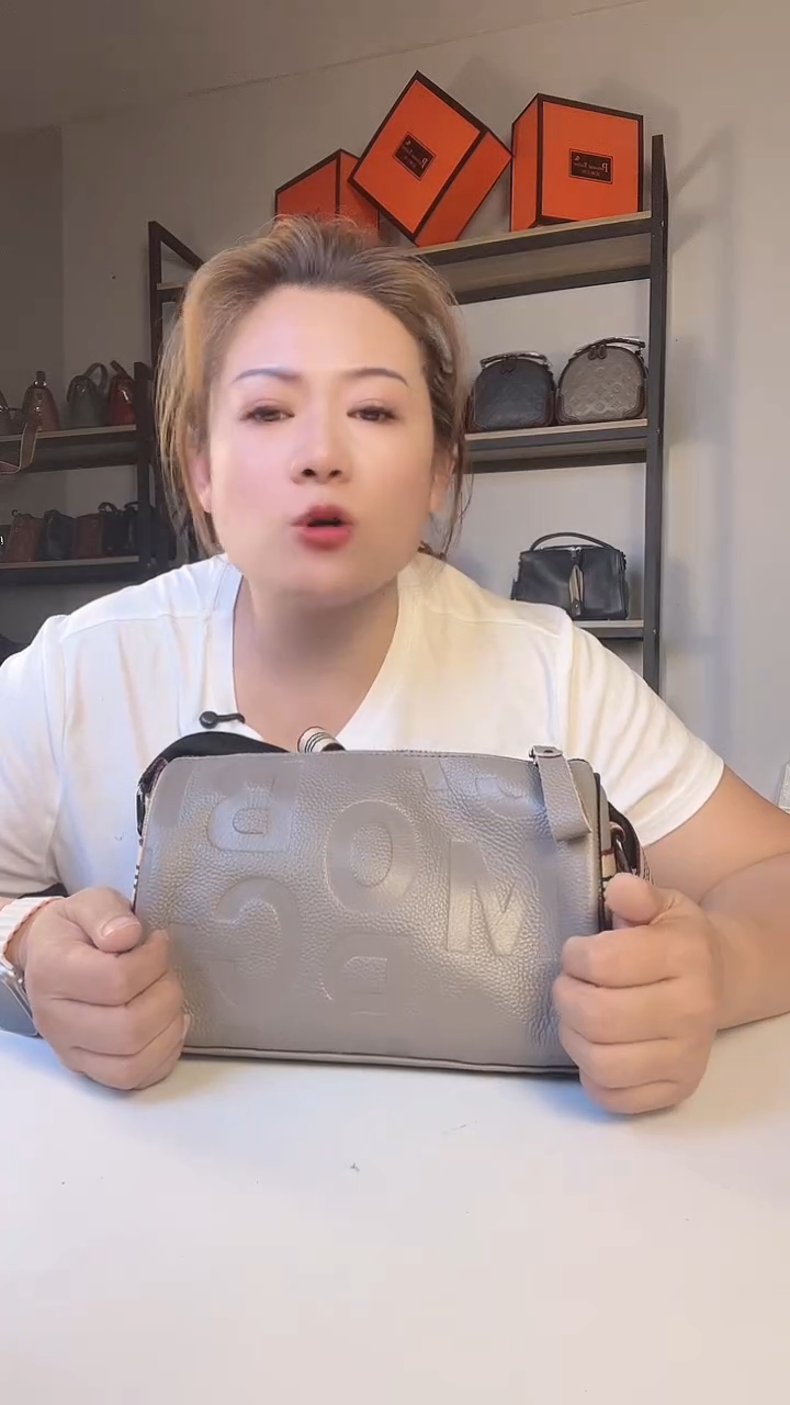 牛皮（革）琳子推荐单肩斜挎女包3152字母大象灰