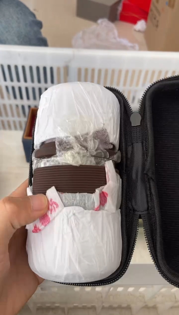 无运费险有瑕疵的摄影的产品有使用过的痕迹有点脏介意勿拍