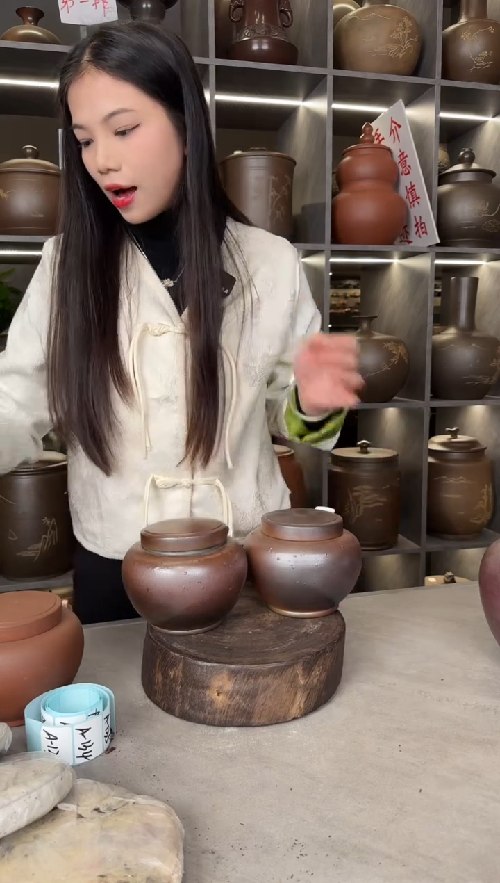 【闪购商品】罐本陶手作泥兴陶半斤装茶叶罐一对（瑕疵气泡
