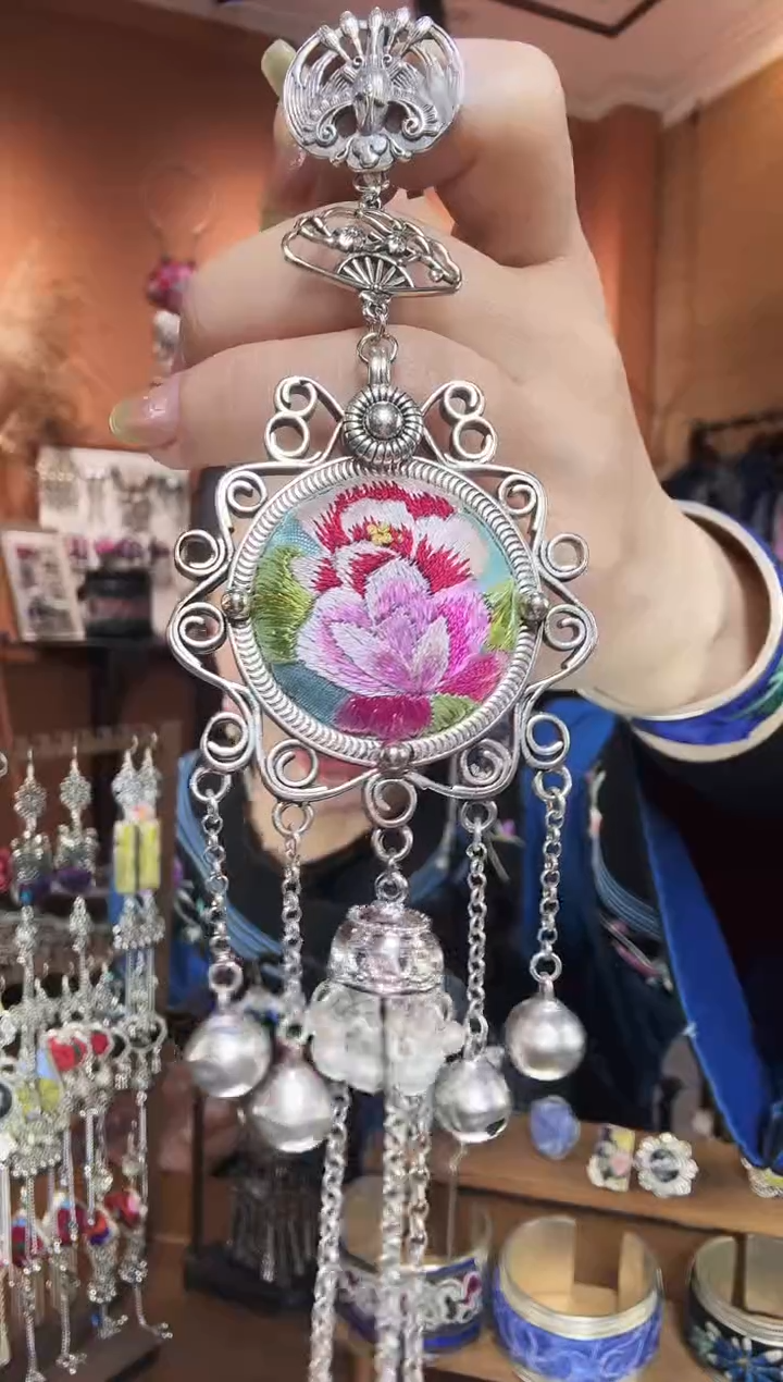 刺绣纯手工民族风压襟