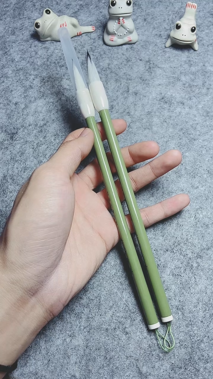 （紫羊）兼毫毛笔两支