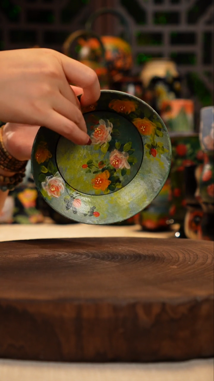 油画   手绘釉下彩