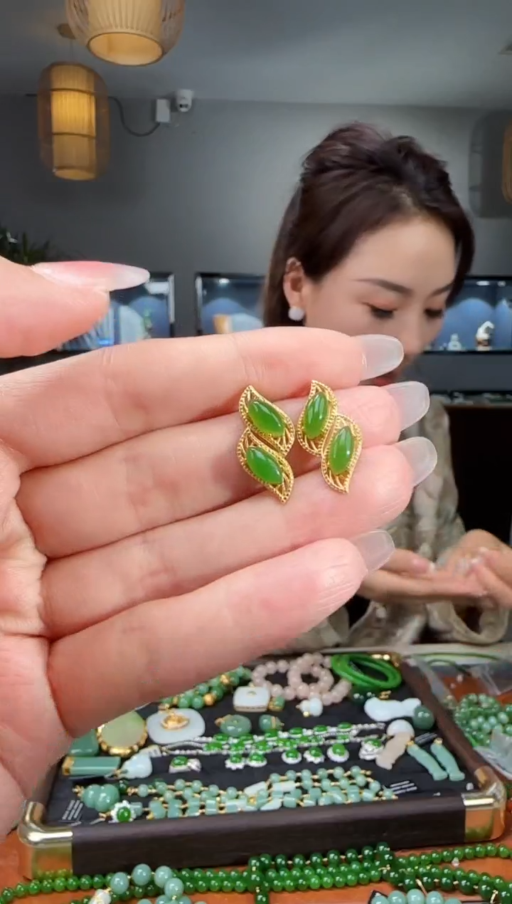 银S925镶嵌和田玉耳饰1
