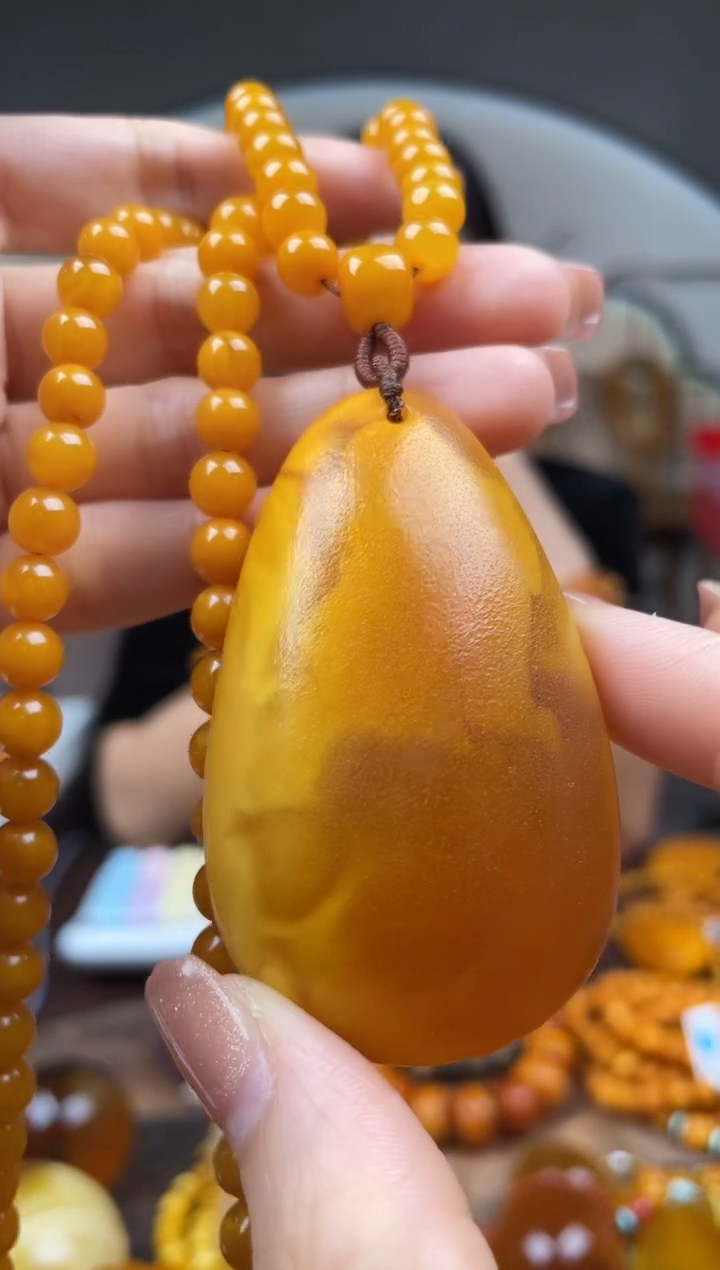 【闪购商品】琥珀裸石未镶嵌首饰 假1赔4（多样性发货1件