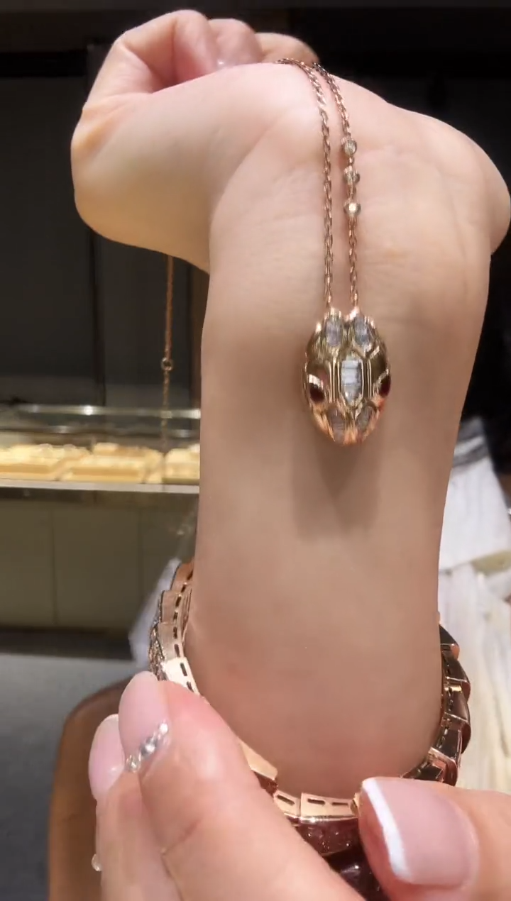 【闪购商品】钻石项链18K金镶嵌蛇头