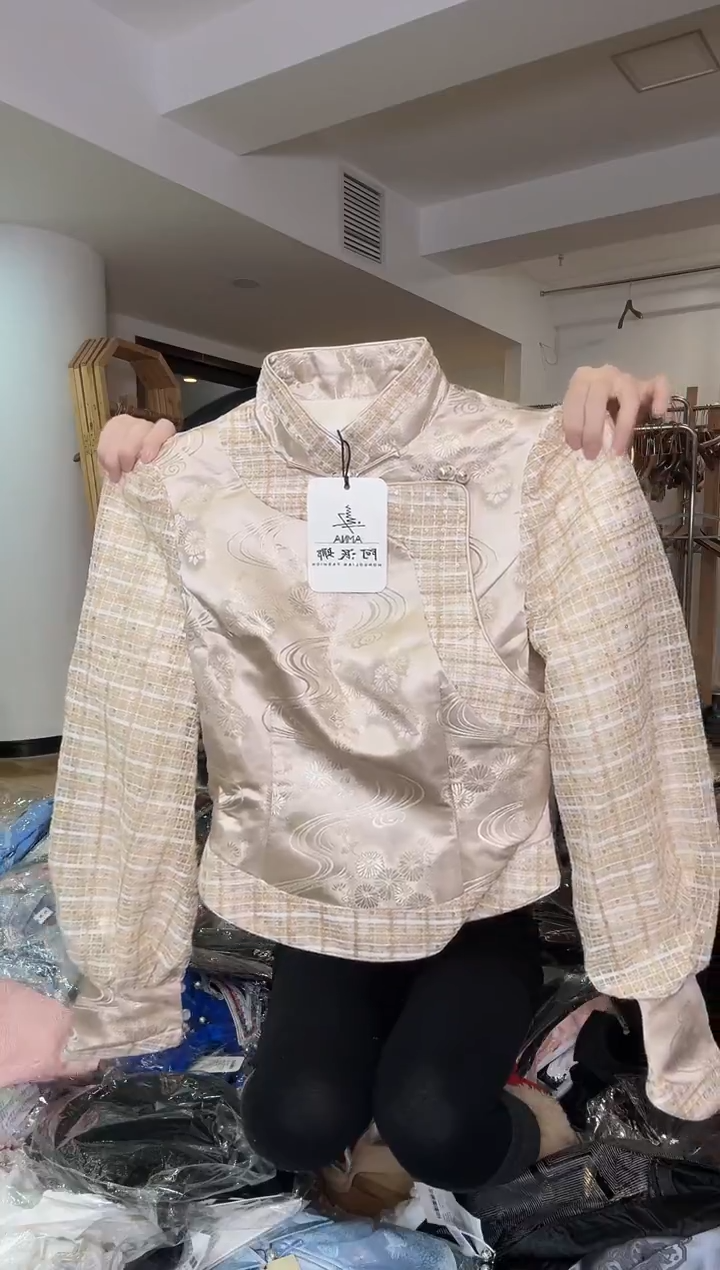 外套  105斤以里