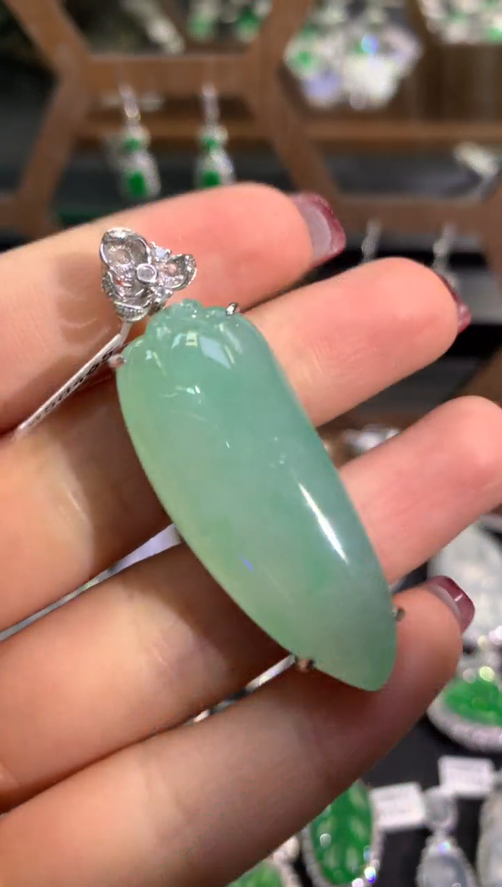 【闪购商品】翡翠吊坠(不含链)18K金镶嵌吊坠