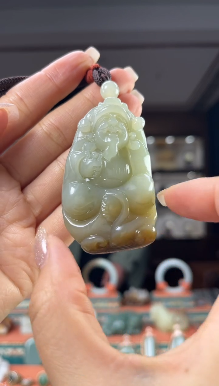 颈饰未镶嵌和田玉佩佩