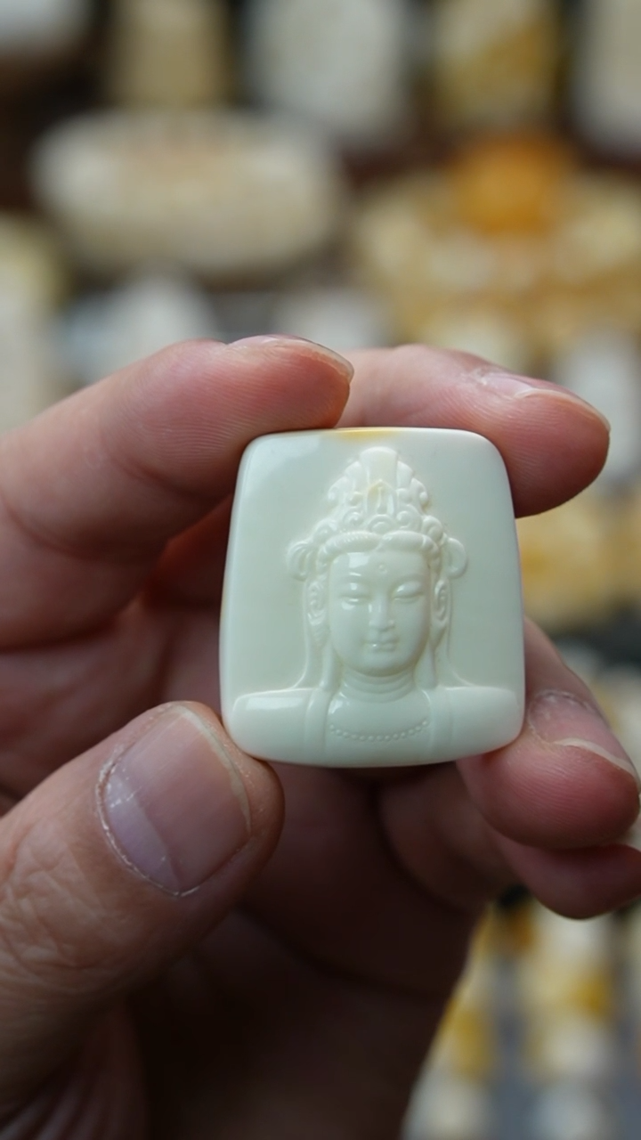 【闪购商品】琥珀裸石未镶嵌胡玩珠宝天然原矿