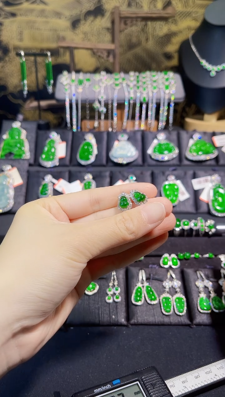 【闪购商品】翡翠耳饰银S925镶嵌葫芦耳钉