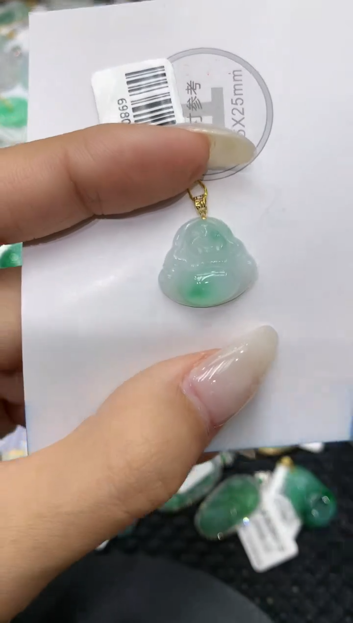 颈饰18K金镶嵌翡翠111111111111