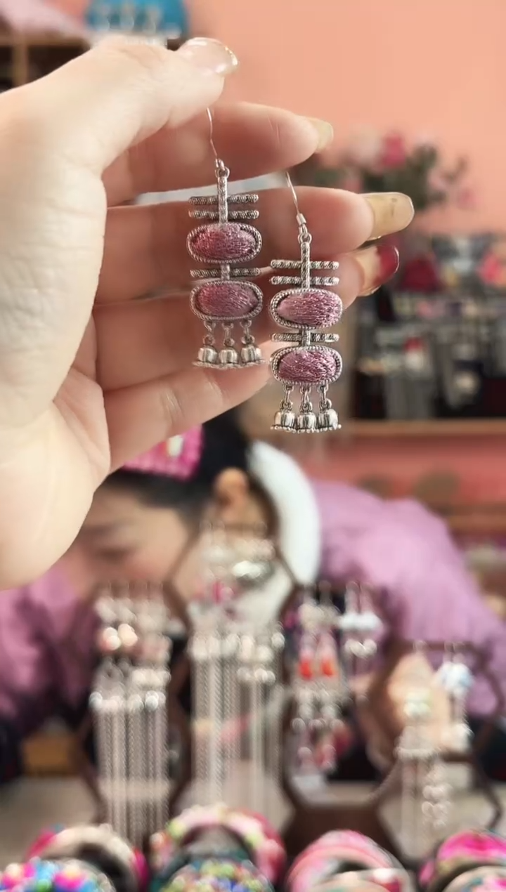 艺枝独绣手工饰品383