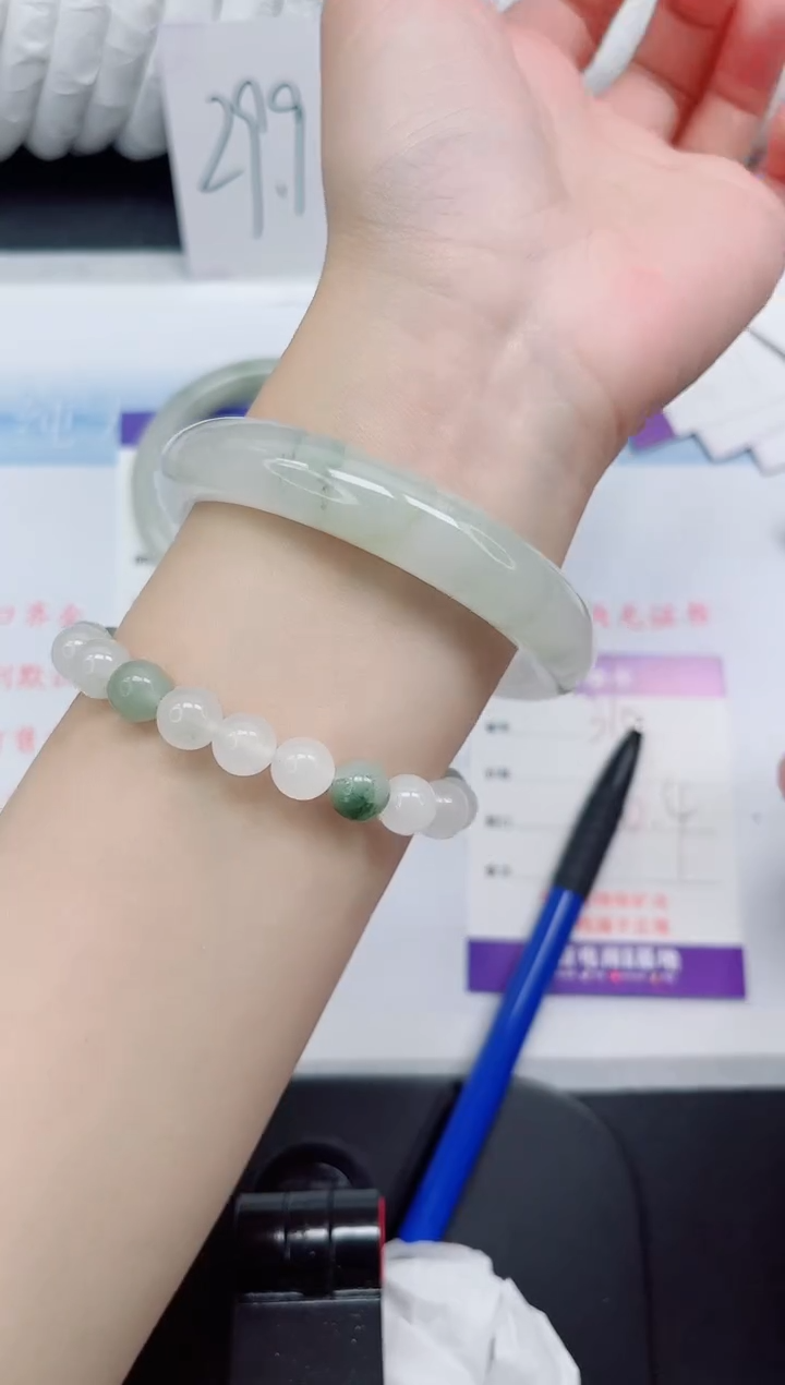 【闪购商品】石英质玉手镯未镶嵌310#60.4