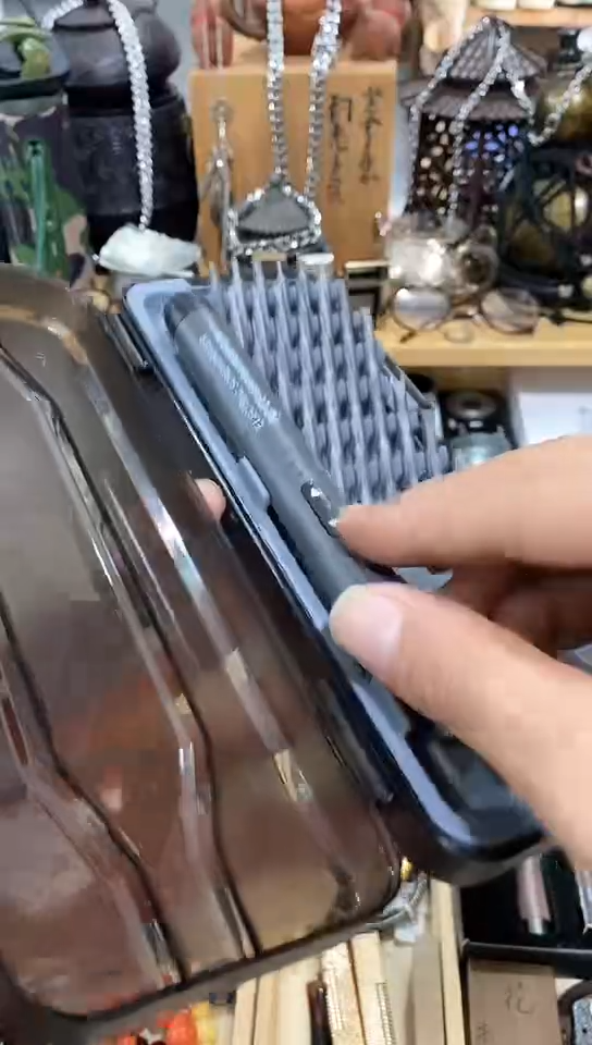 瓷片闪购商品  如图所示