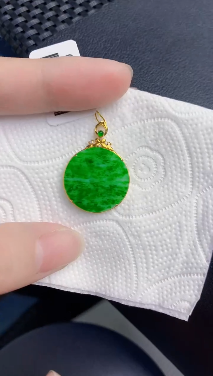 颈饰18K金镶嵌翡翠天然翡翠缅甸A货