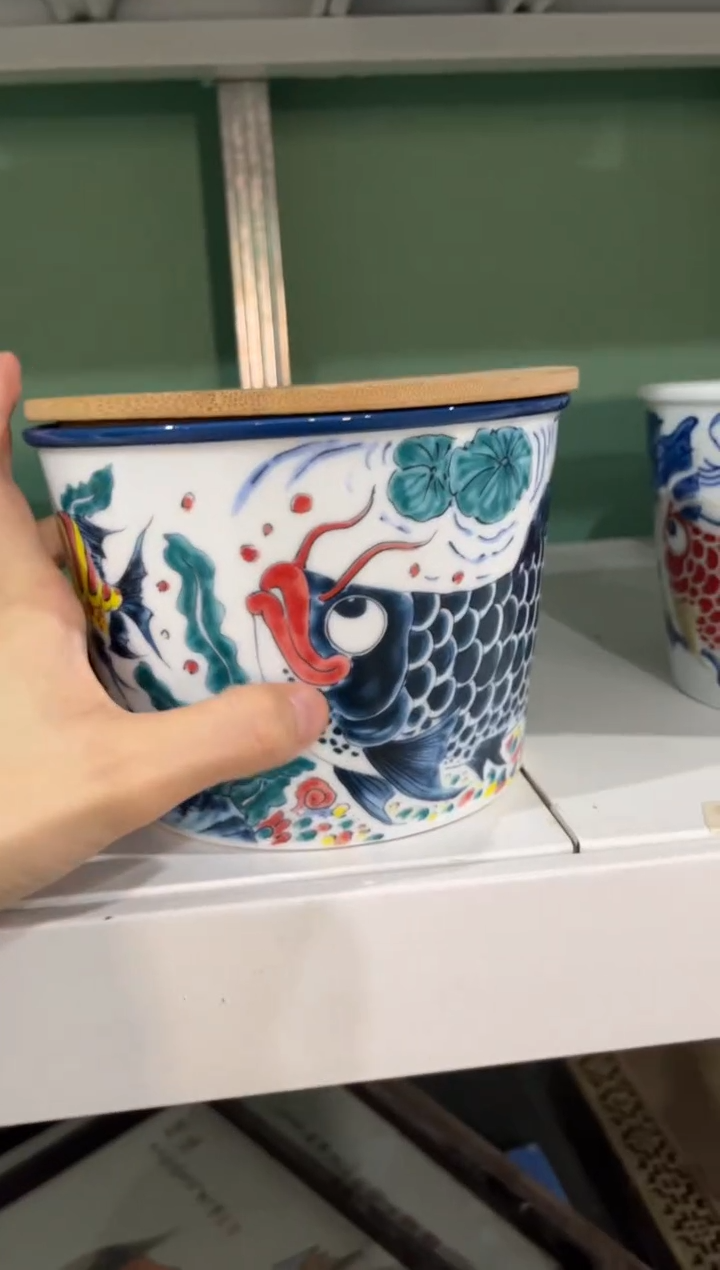 昨明龙鱼泡面碗带盖子《福利价格》