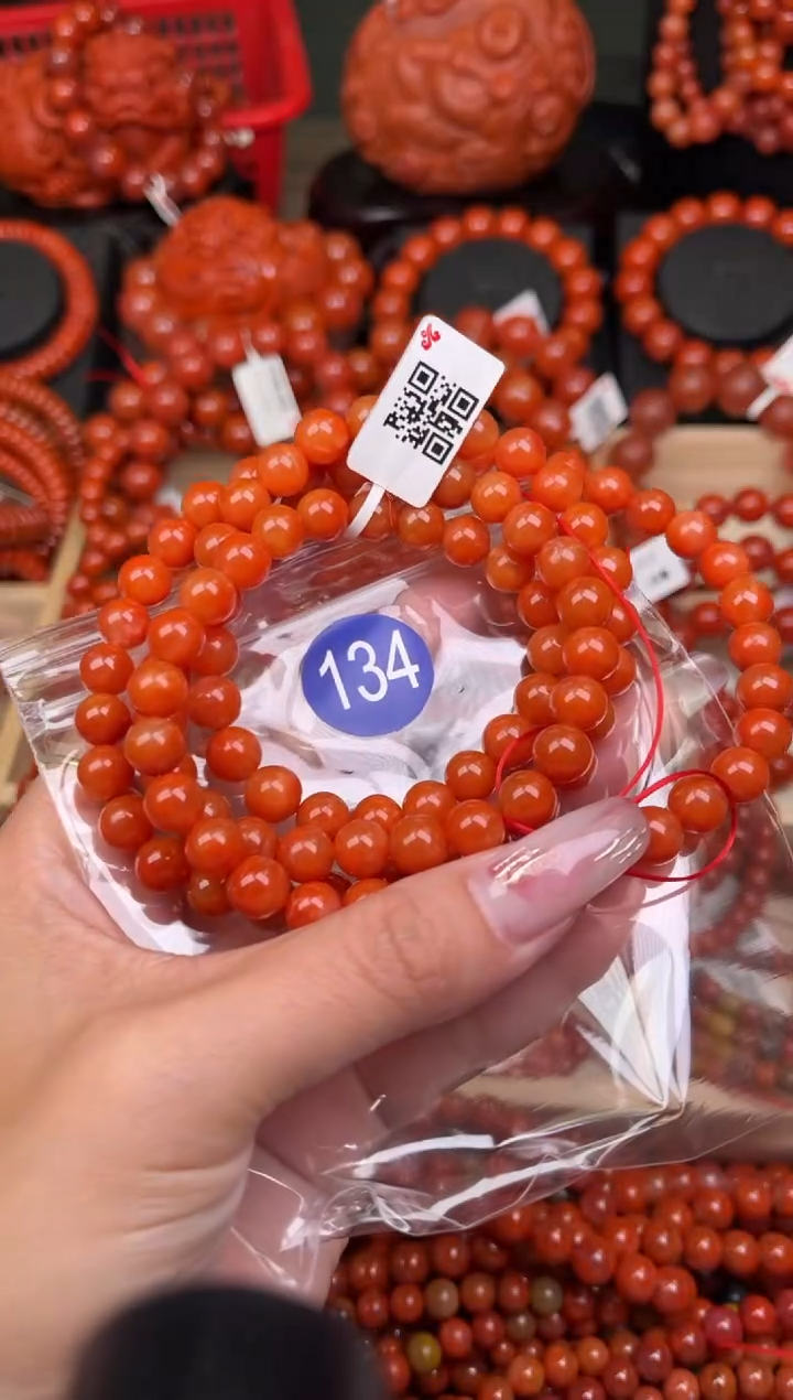 【闪购商品】南红玛瑙珠宝奇石未镶嵌134-8