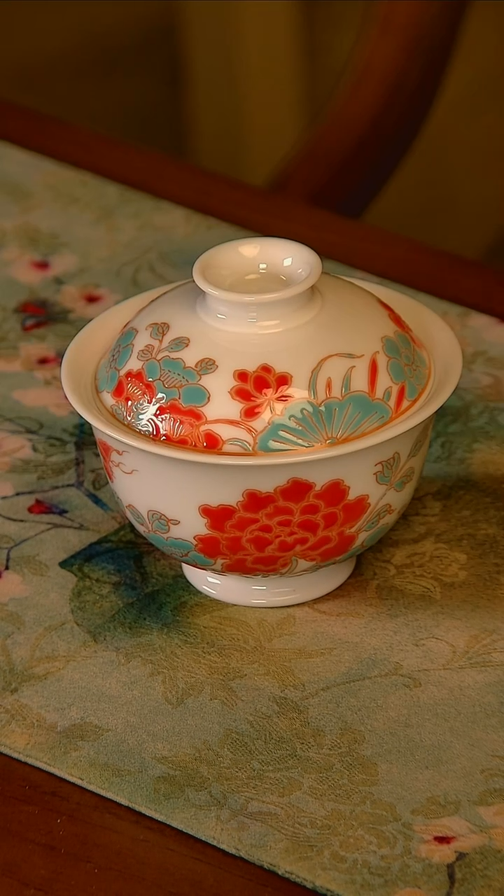 杯手工手绘杯杯很美丽