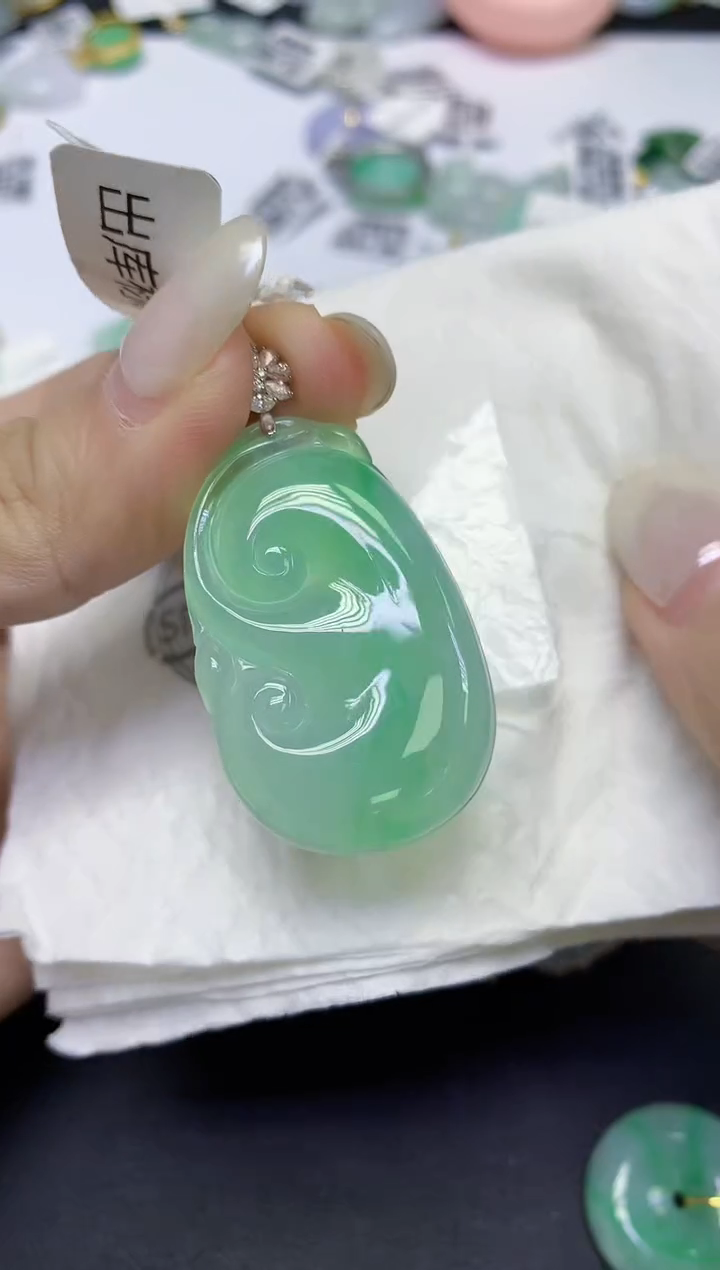 颈饰18K金镶嵌翡翠天然缅甸翡翠A货百元以上9元证书费自理