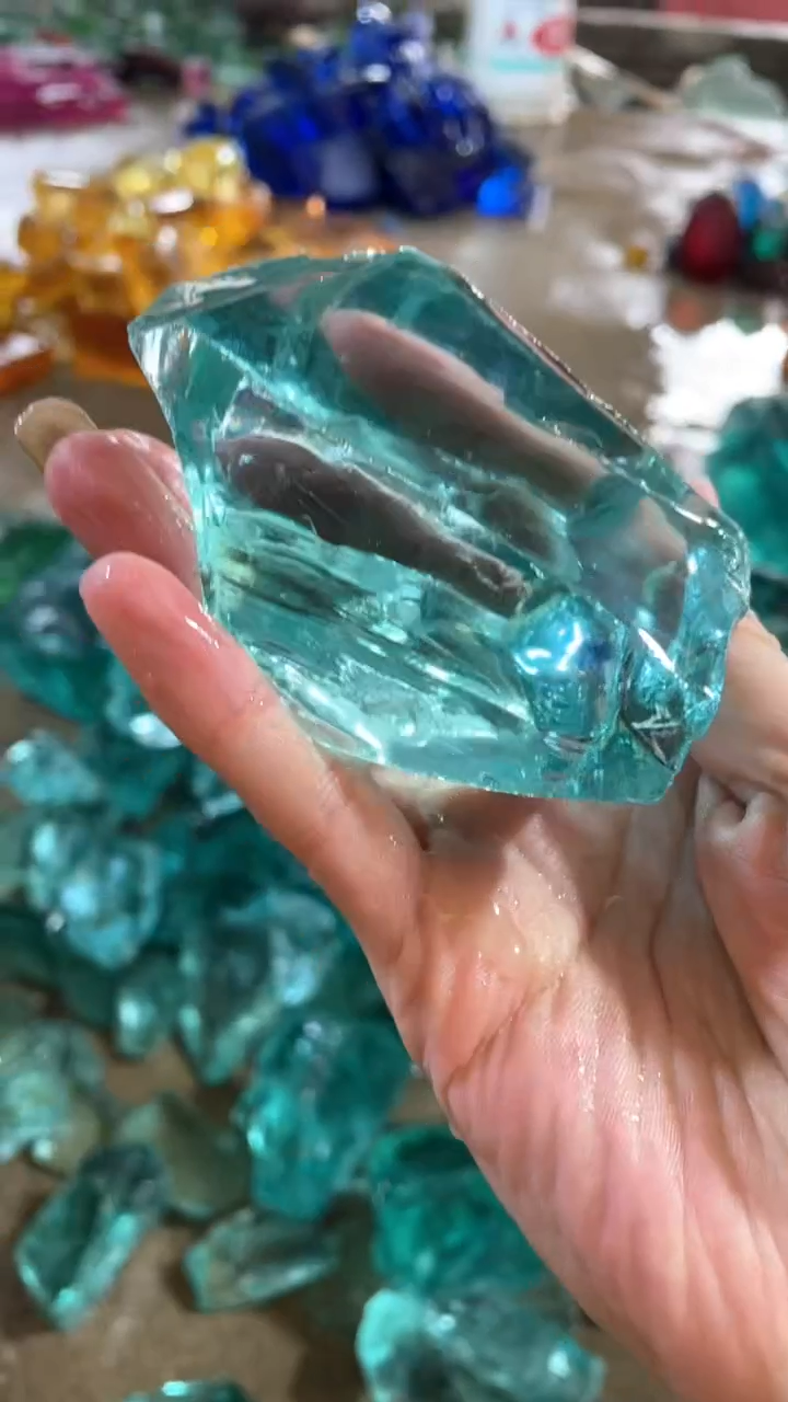 新疆五彩石原石摆件