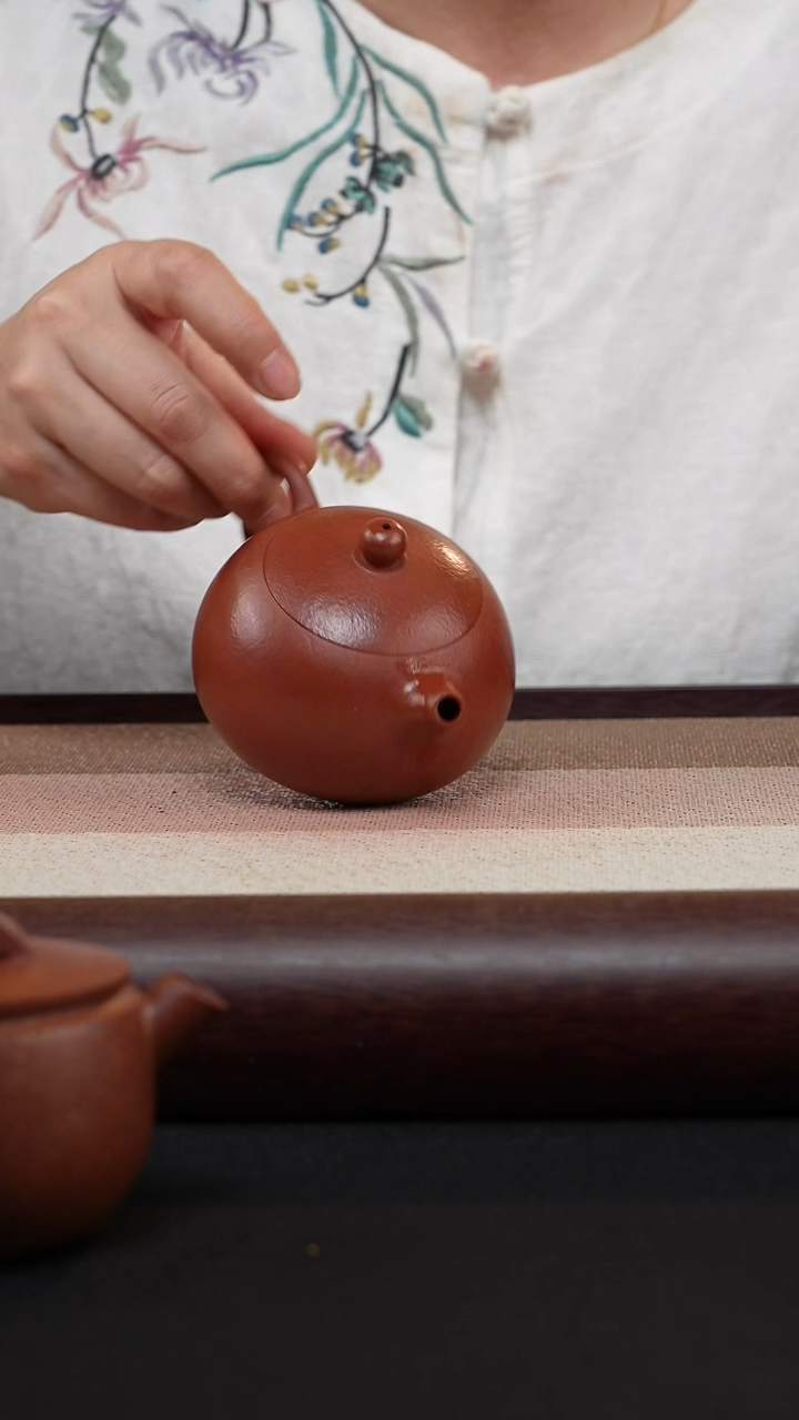 【闪购商品】紫砂茶壶朱泥-卡盖西施MH-1732