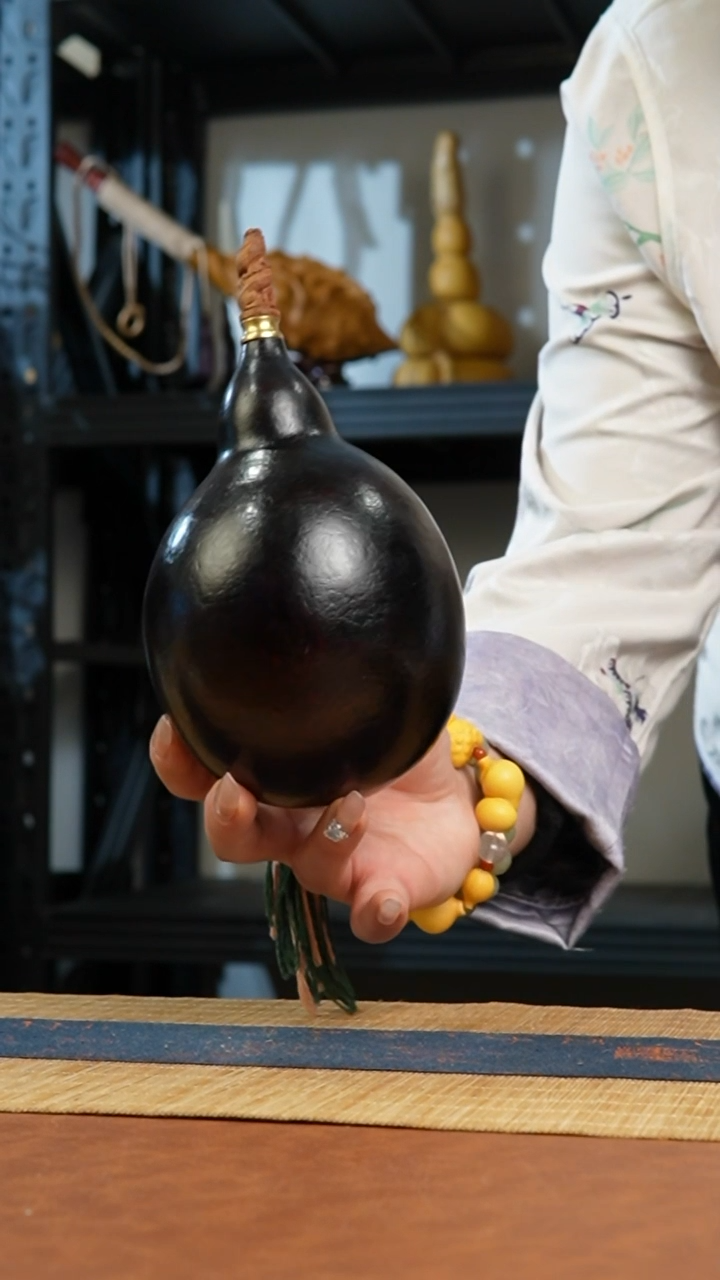 129号 天然热水酒葫芦 一物一拍（有瑕介意勿拍）