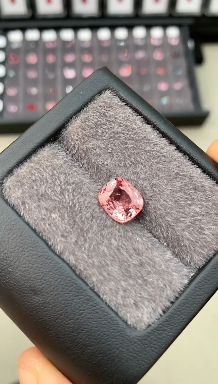 【闪购商品】定制尖晶石裸石未镶嵌3.40ct 枕型 日出色调