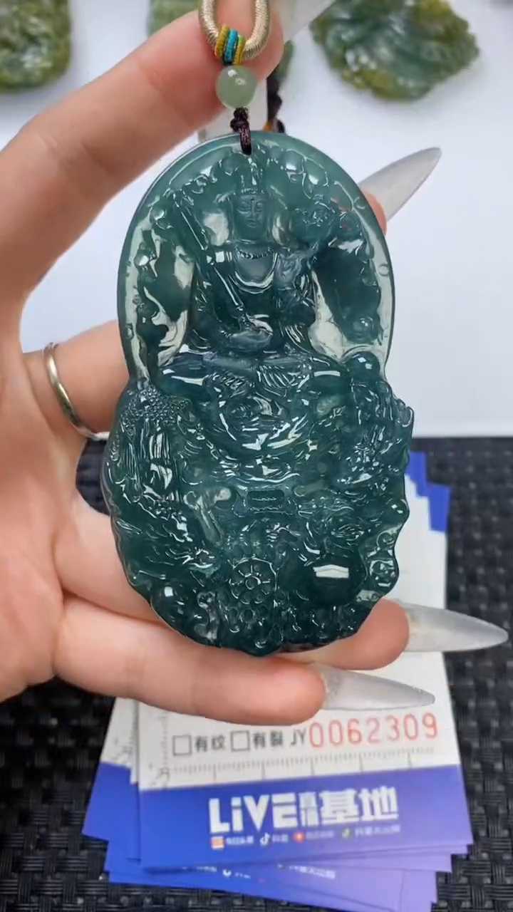 【闪购商品】翡翠颈饰未镶嵌1111111111111111