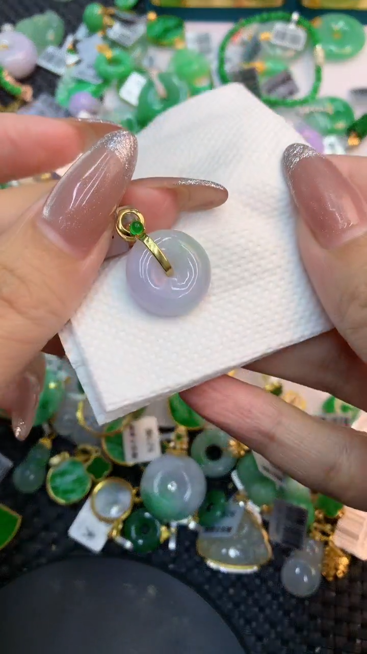 颈饰未镶嵌翡翠1