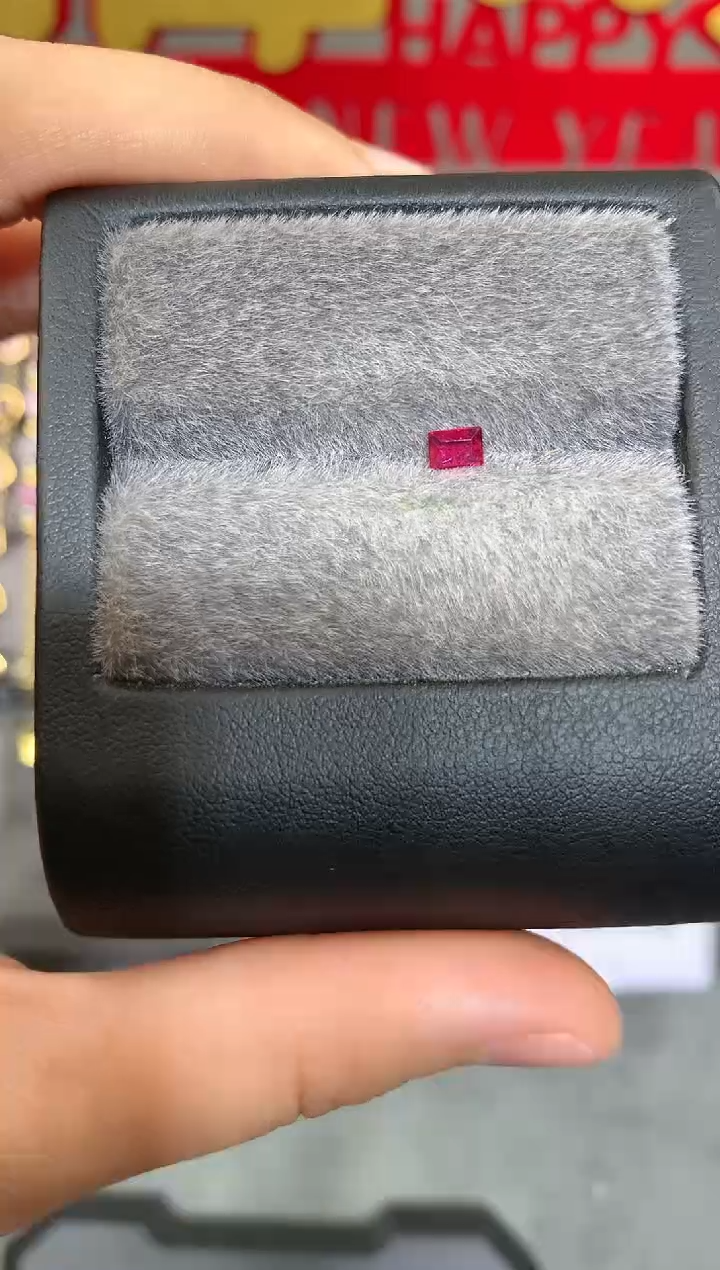 【闪购商品】尖晶石裸石未镶嵌公主方 绝地 0.20ct