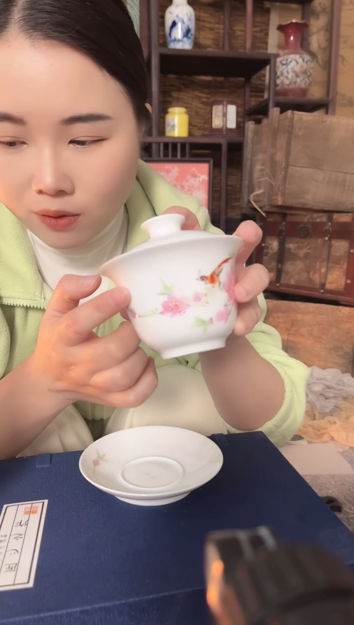 陶景德镇陶瓷摆件J798