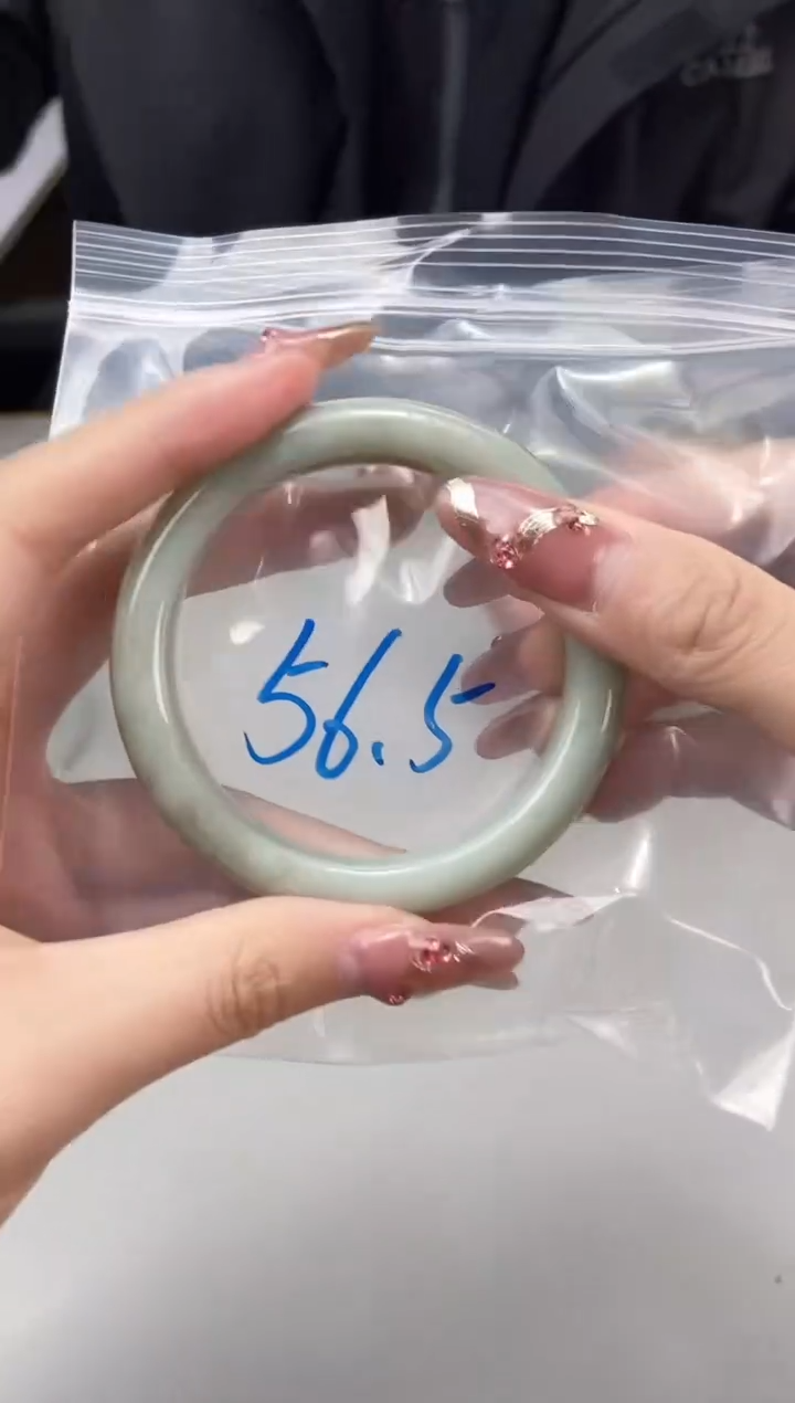 【闪购商品】和田玉手镯未镶嵌和田玉手镯